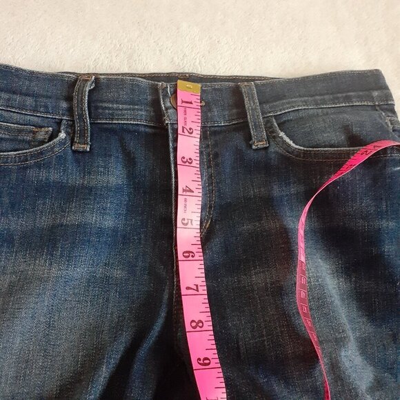 Joe's Jeans Women's Size 26 Monroe Medium Wash Denim Mid Rise Bermuda Shorts - Picture 11 of 13